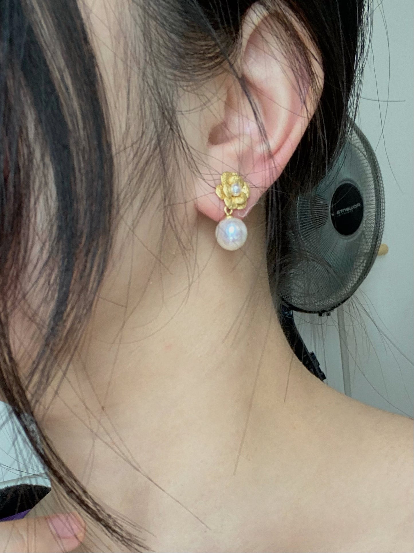 Made in Japan, Camellia earring