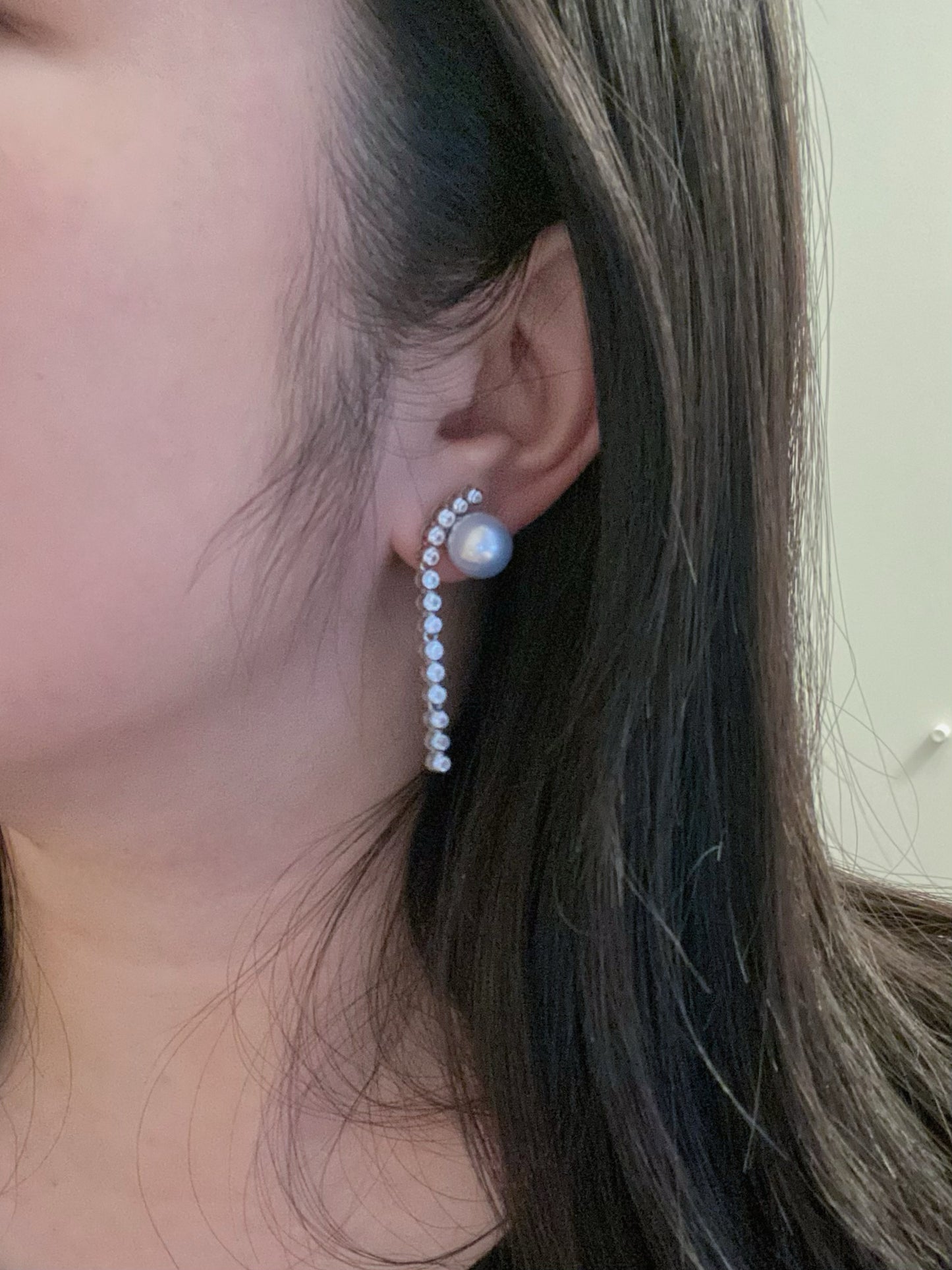 Long chaine stud earrings