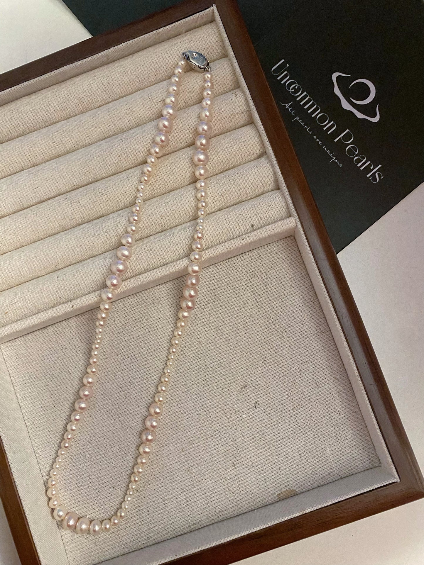 Necklace with pearls of gradual sizes, 50cm