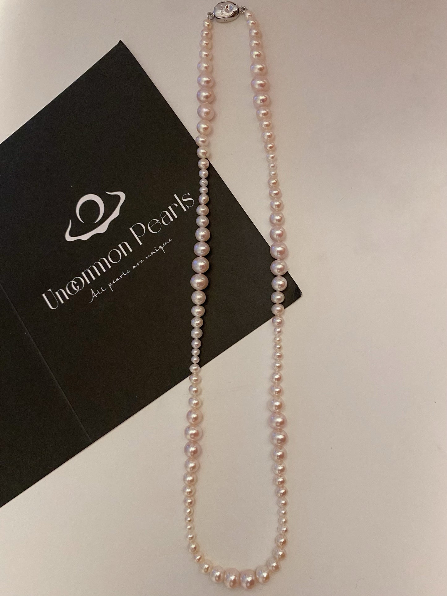 Necklace with pearls of gradual sizes, 50cm