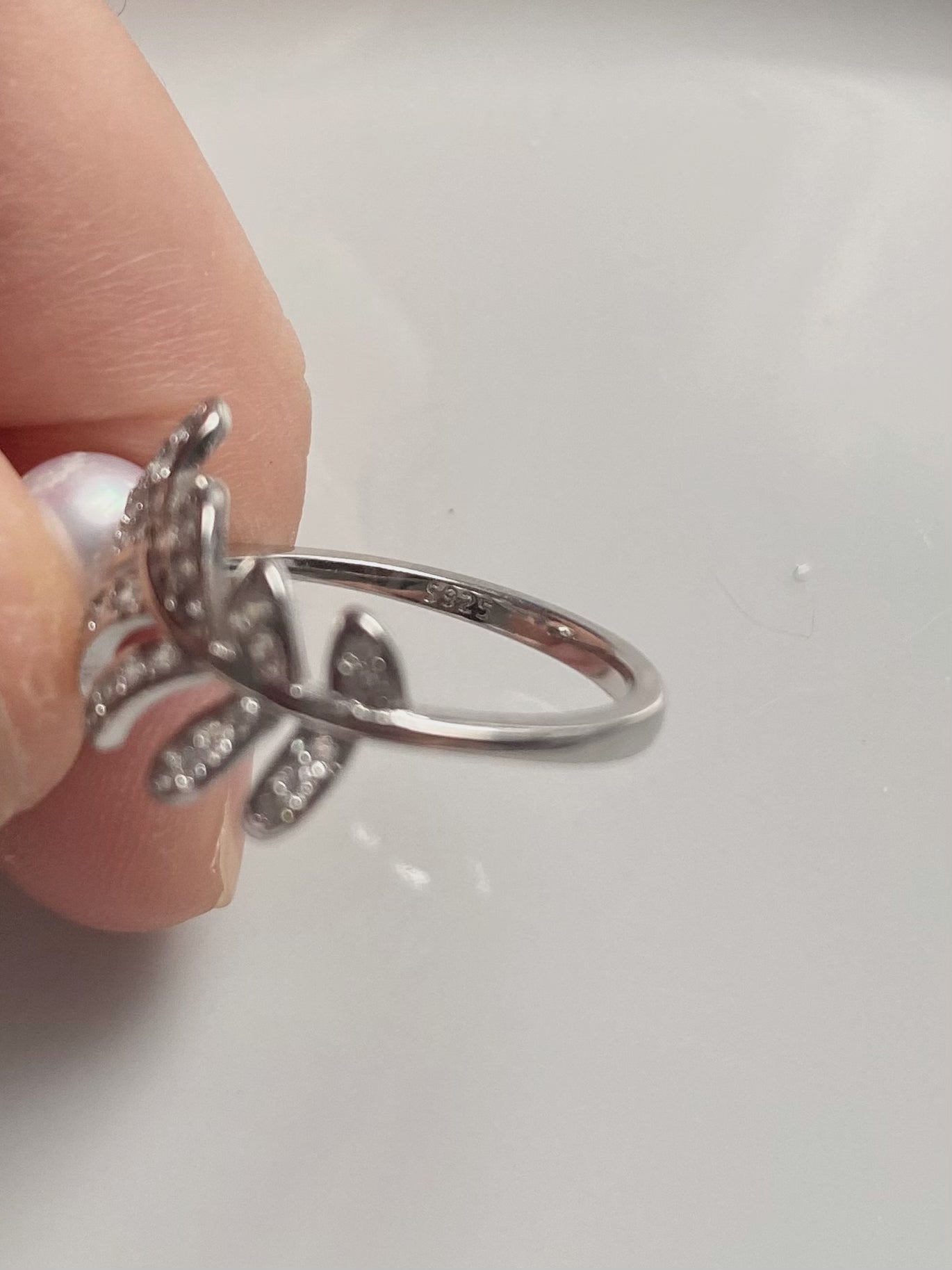 Made in Japan, Feather ring