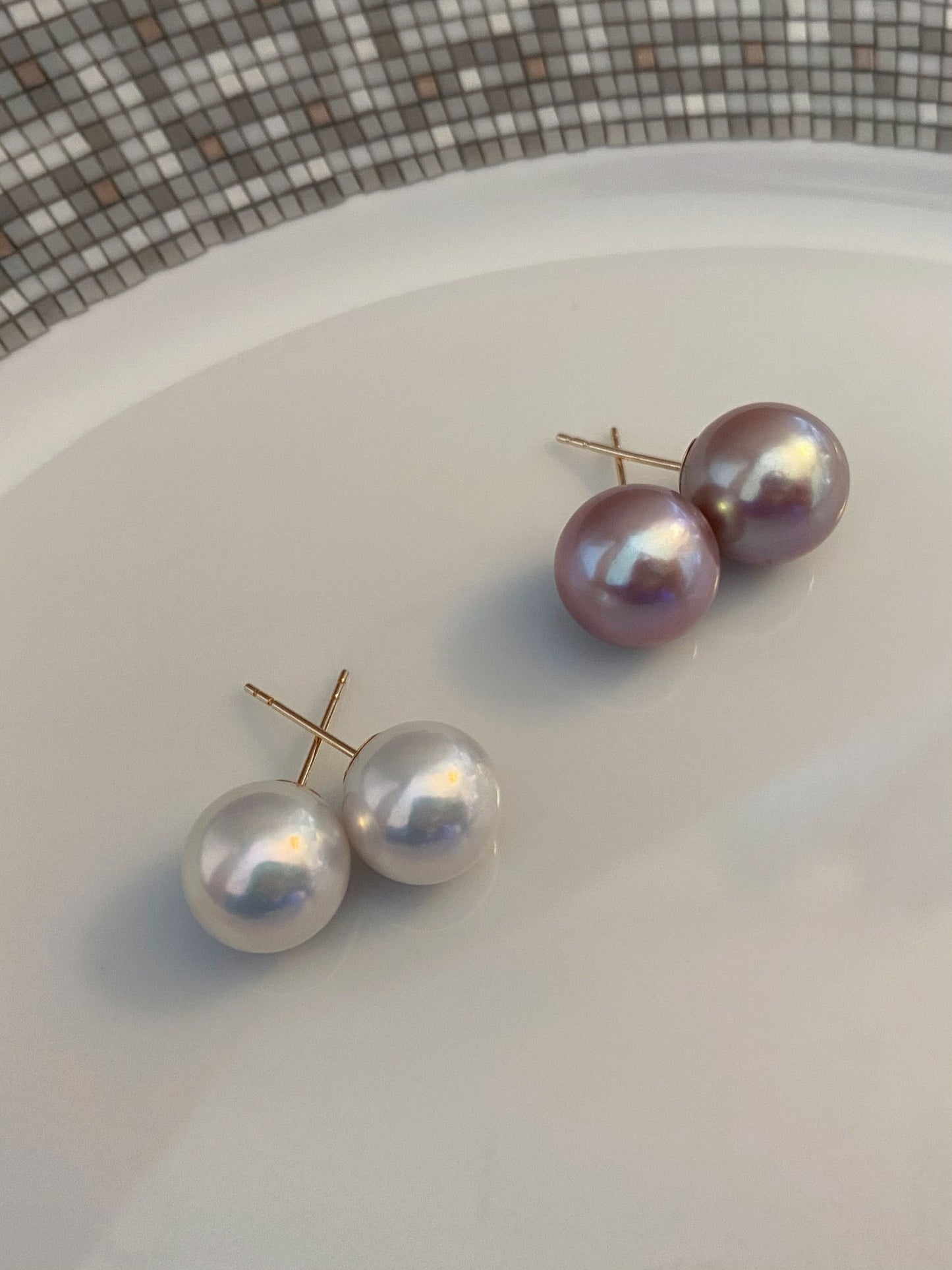 10mm+ Pearl stud earrings