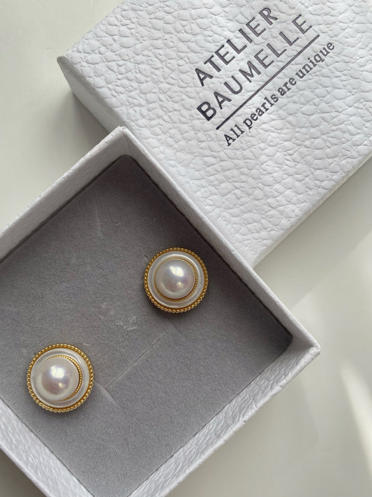 Vintage style stud earrings