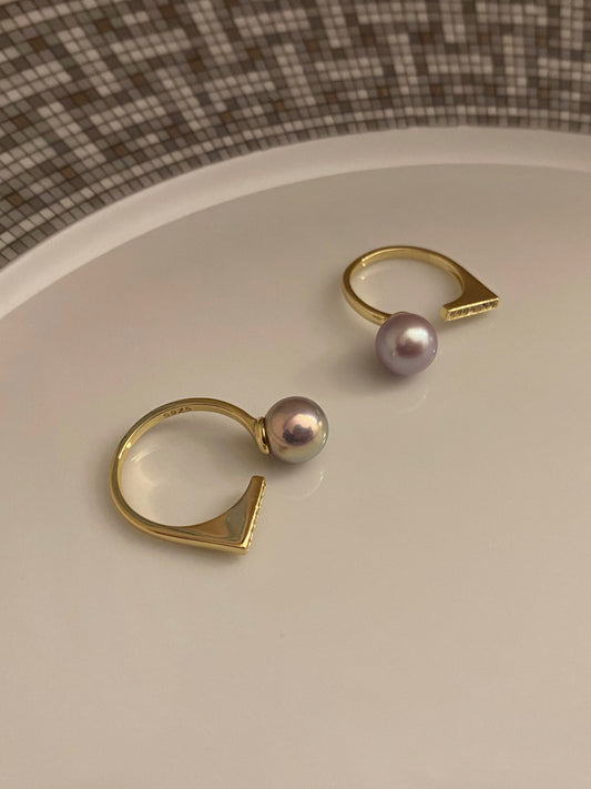 Single pearl balance bar ring