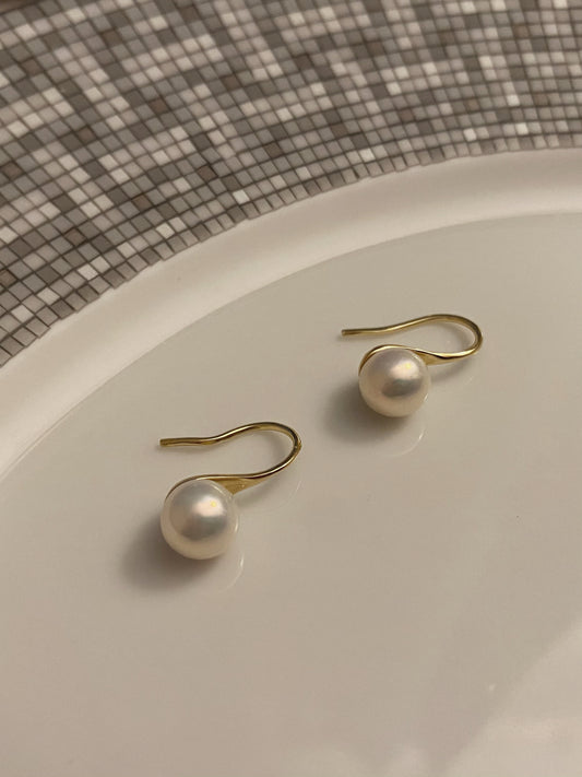 High heel pearl hook earring