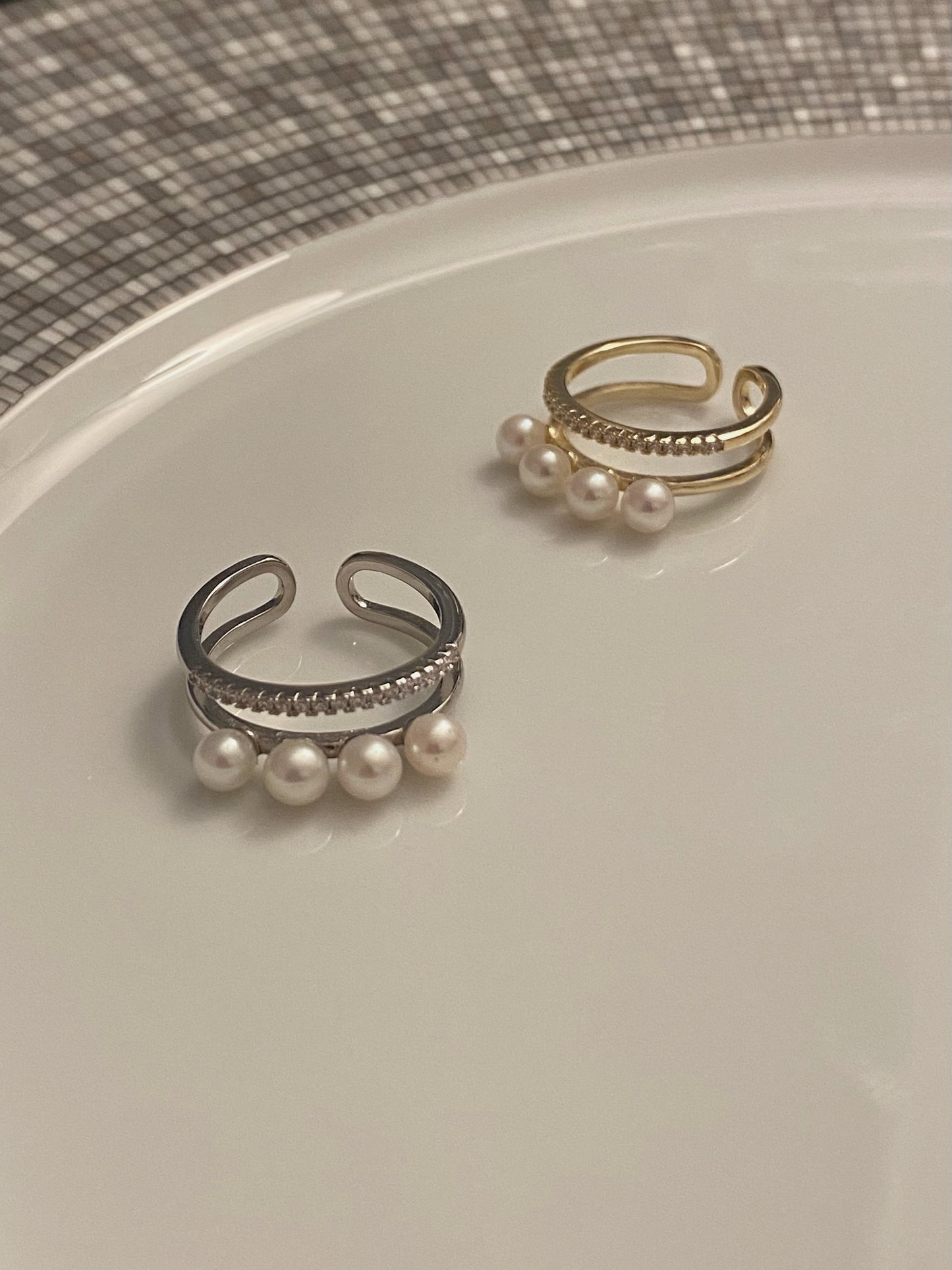 4 Pearls ring