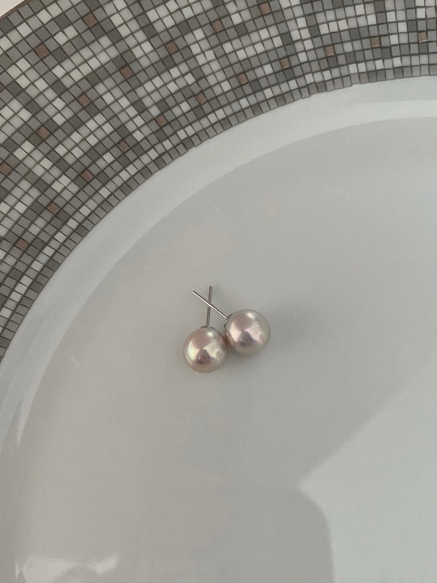 (Couleur spéciale) Boucles d'oreilles gris métallique, 8.5-9mm