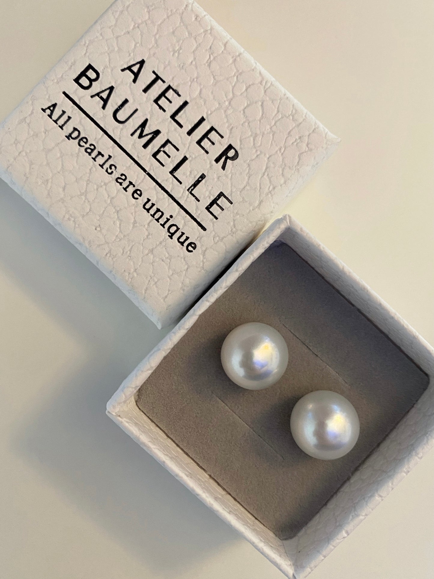 4A+ Boucles d'oreilles en perle bouton