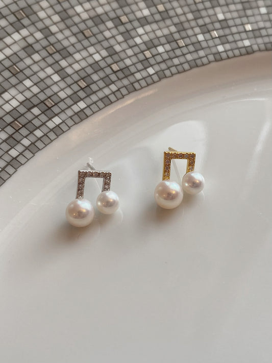 Music note earring S size