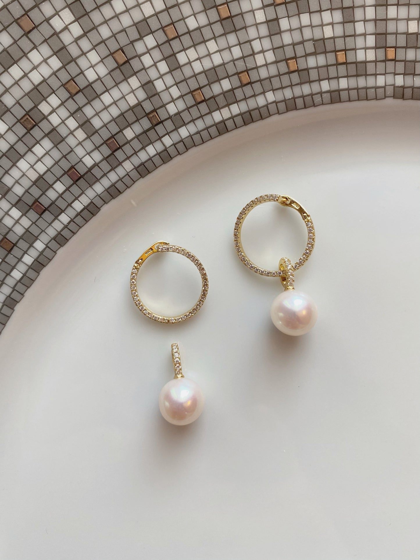 2 in 1, Pendant pearl hoop earrings