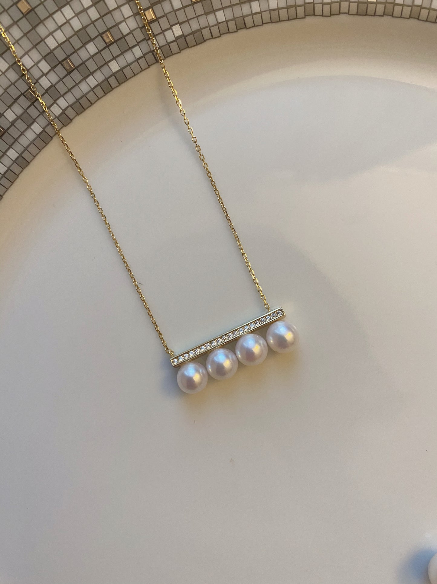 2 in 1, Balance bar pearl necklace