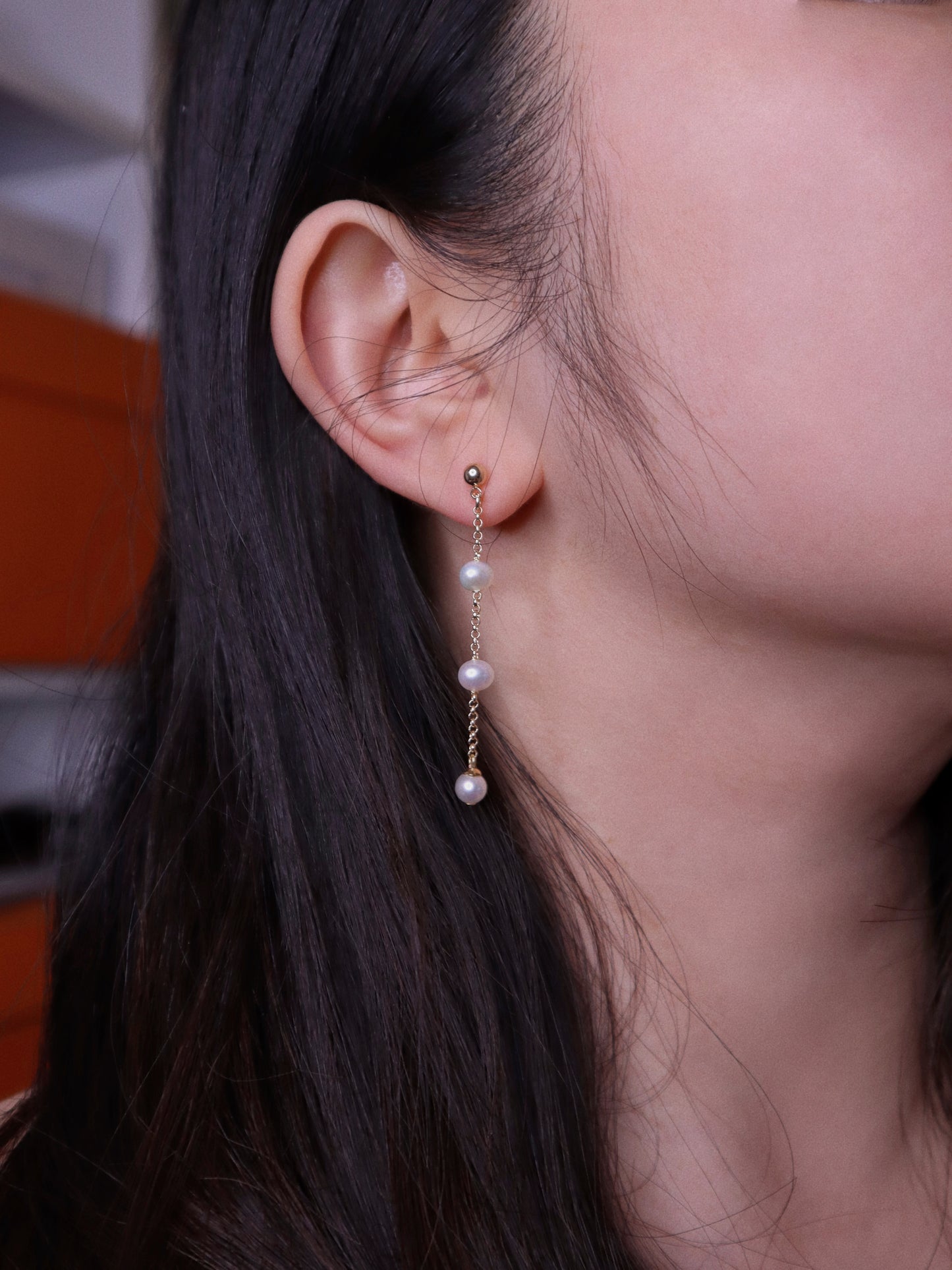 Station pearl ear-wire earrings